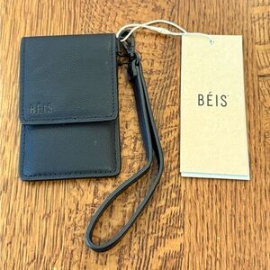 The ID Wristlet in Black